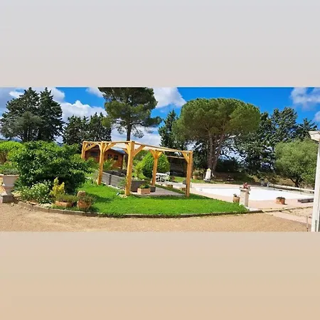 בית נופש Le Nid Du Canal Pezens